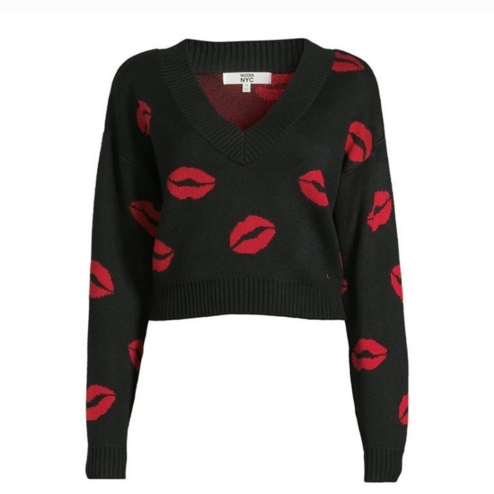 NYC  Red lips V-neck cropped sweater NWOT